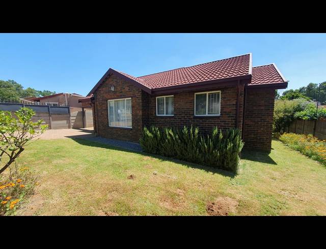 3 BEDROOM HOUSE FOR SALE IN ELANDSPARK